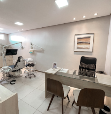 CLÍNICA ODONTOLÓGICA CUIDANDO DO SEU SORRISO - DENTISTA / ORTODONTISTA NANUQUE - Foto 1