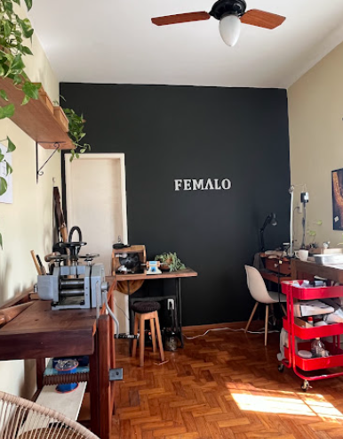 Femalo